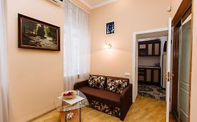 Apartments On Teatralna 26
